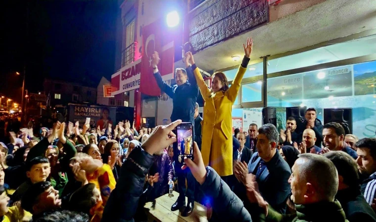 Cumhuriyet Mahallesi'nde Anlamlı Buluşma: Cumhur İttifakı ve AK Parti Ergene Belediye Başkan Adayı Müge Yıldız Topak, Mahalle Sakinleriyle Buluştu