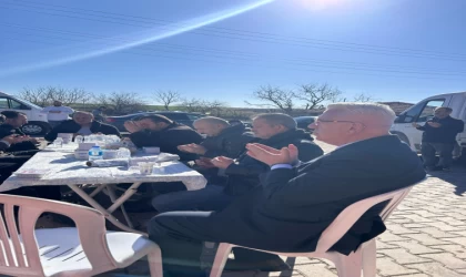 Başkan Yüksel depremzede aileleri yalnız bırakmadı